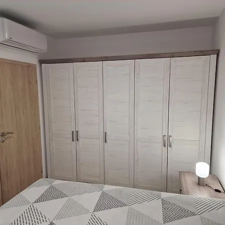 5etra Apartment